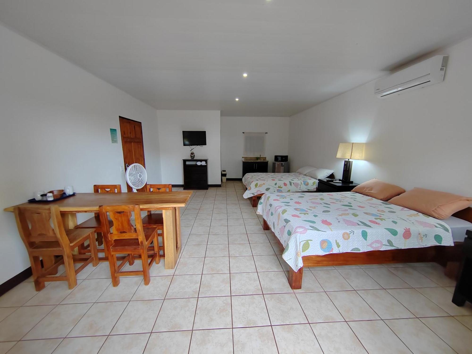 Hotel Los Ranchos Jacó Extérieur photo