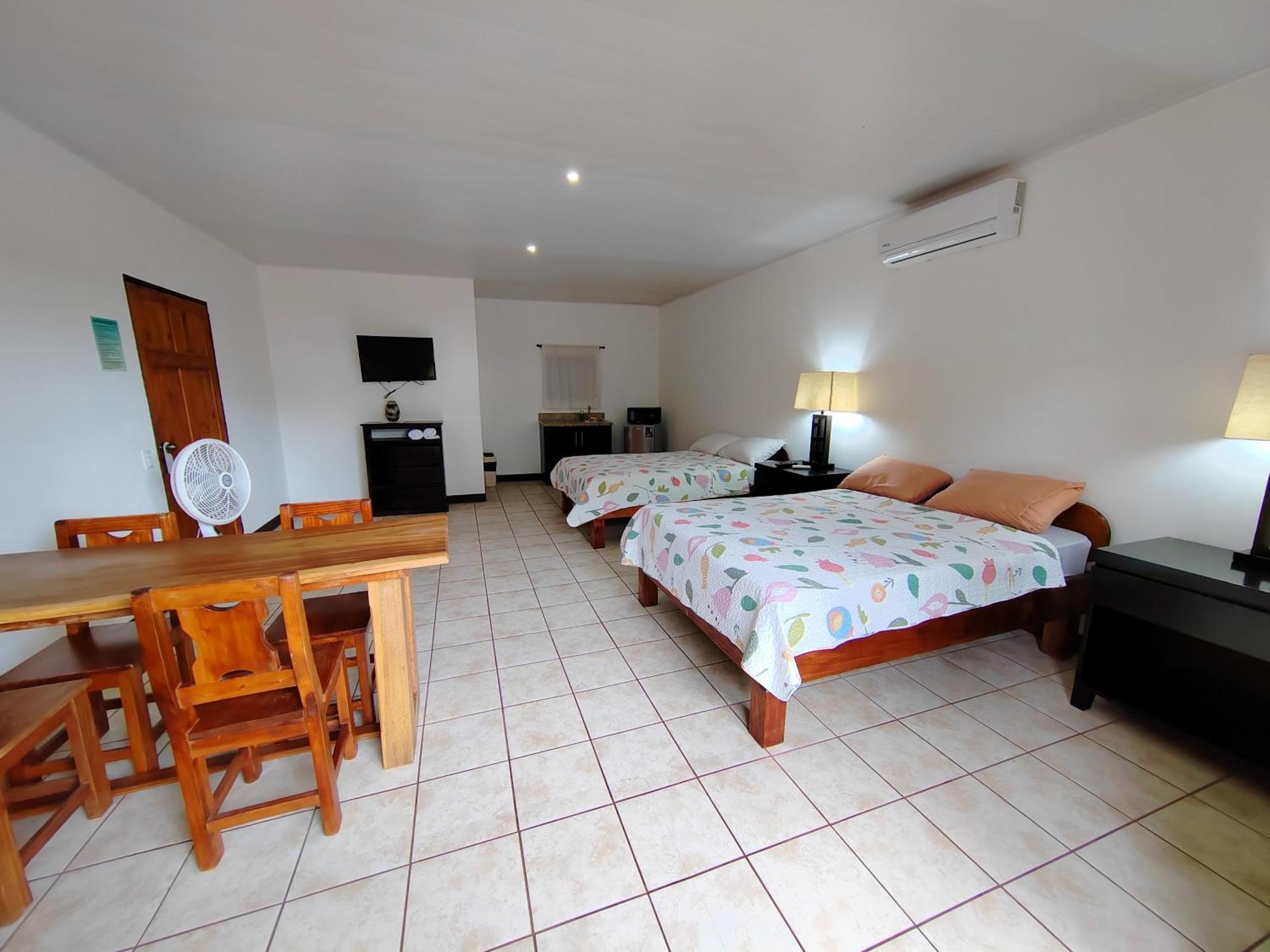 Hotel Los Ranchos Jacó Extérieur photo