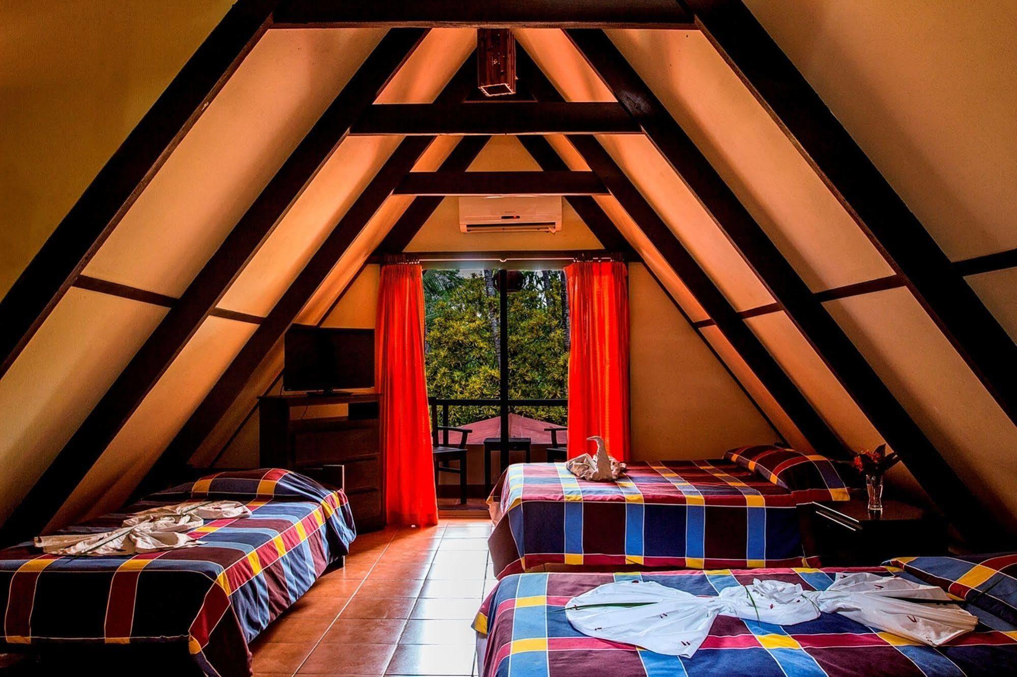 Hotel Los Ranchos Jacó Extérieur photo