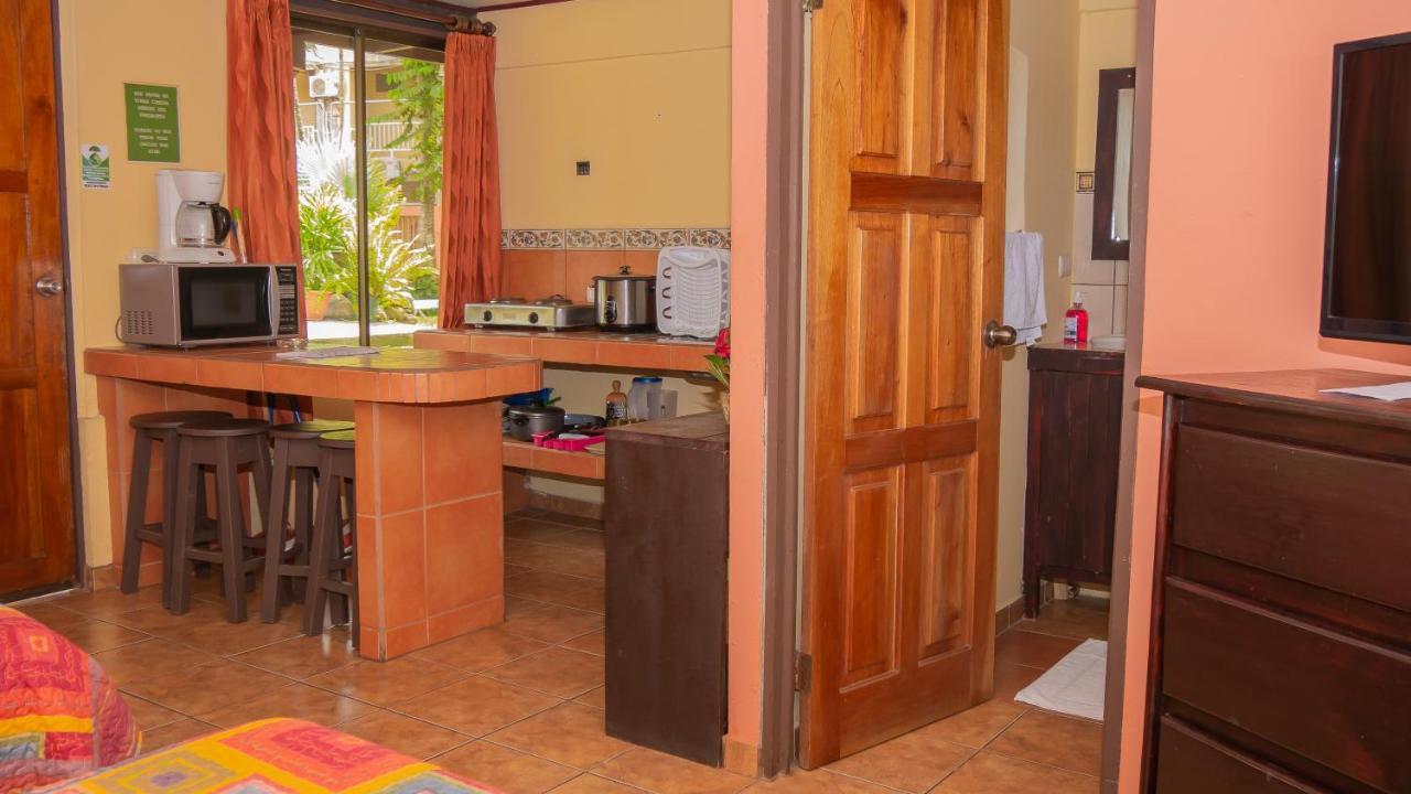 Hotel Los Ranchos Jacó Extérieur photo